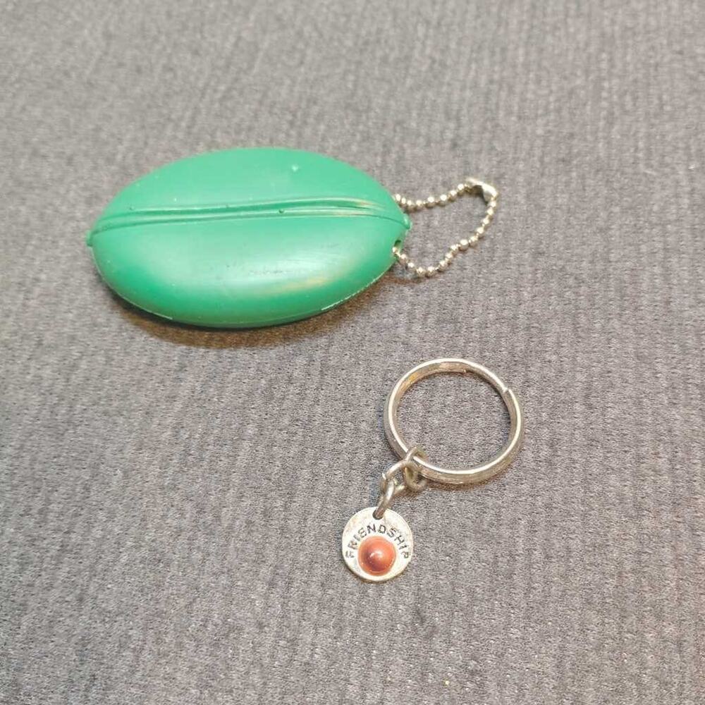 Vintage Friendship Keychain Green Coin Pouch Pill Holder Bag Clip Charm
